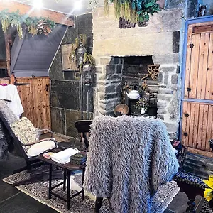 Holiday home Travel Back In Time Fairy On The Cobbles An Experience, Haworth